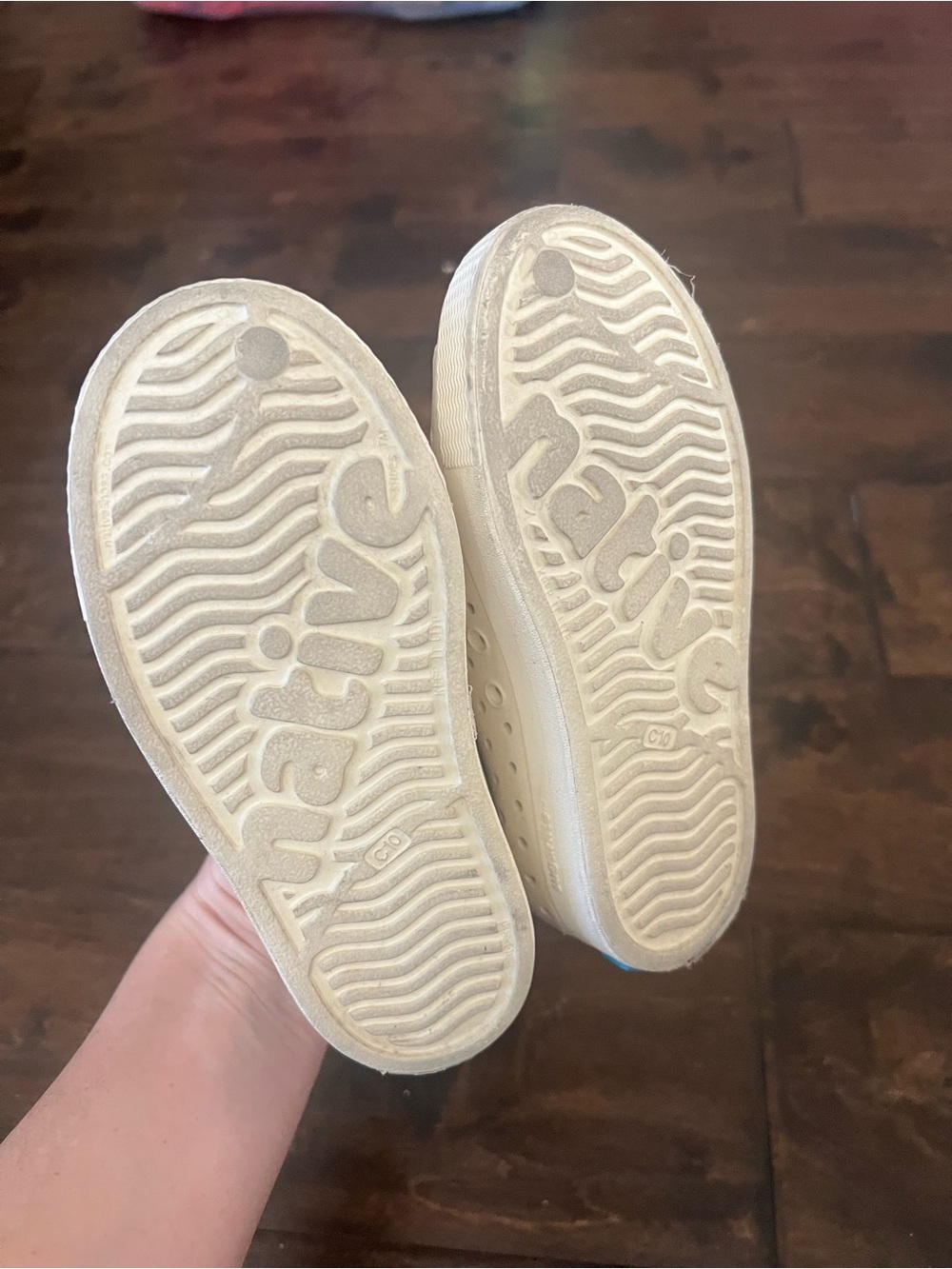 Native Unisex Kids White Slip-On Shoes - Picture 3 of 6